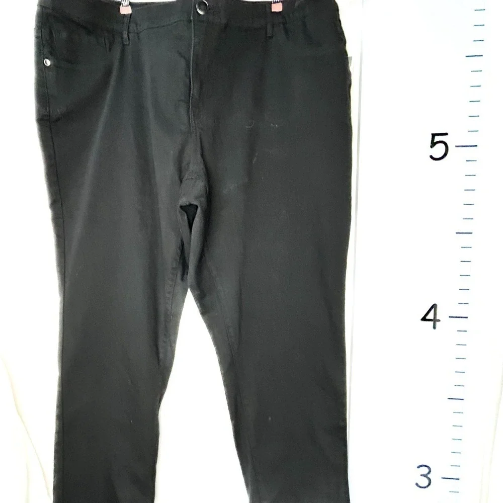 CJ Banks Signature Slimming Tapered Mid Rise Black Jeans 24W‎ NWT - Picture 2 of 14